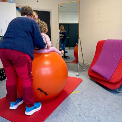 89586599 1762132883772533 R